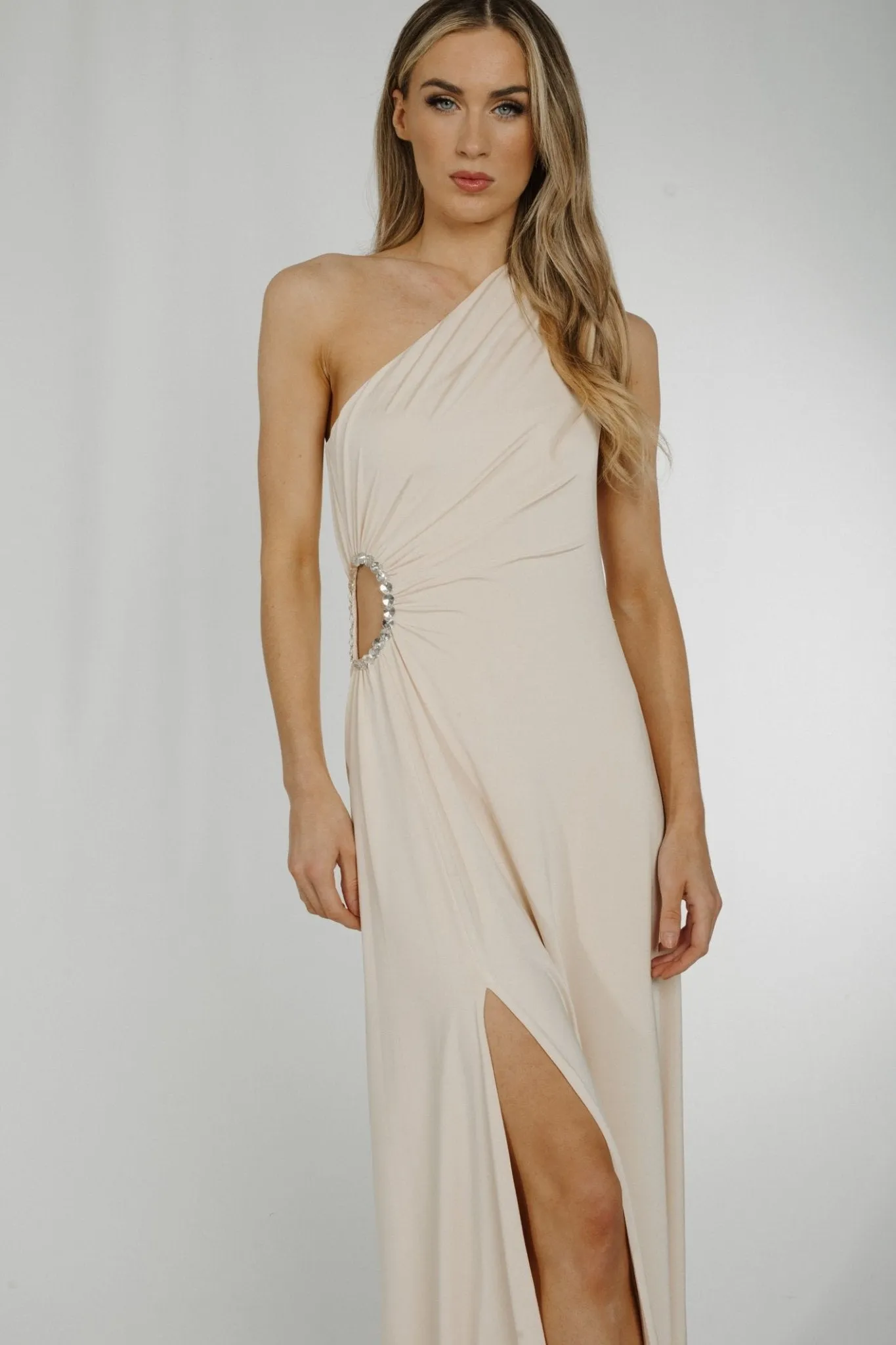 Alana One Shoulder Ruched Dress In Cream