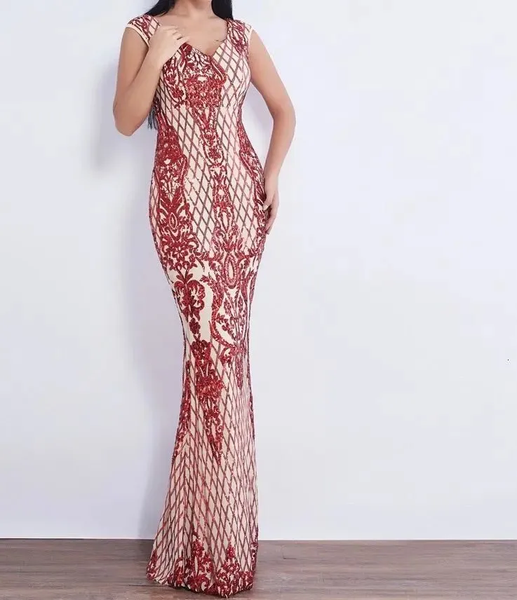 Effie Sleeveless Sequin Evening dress