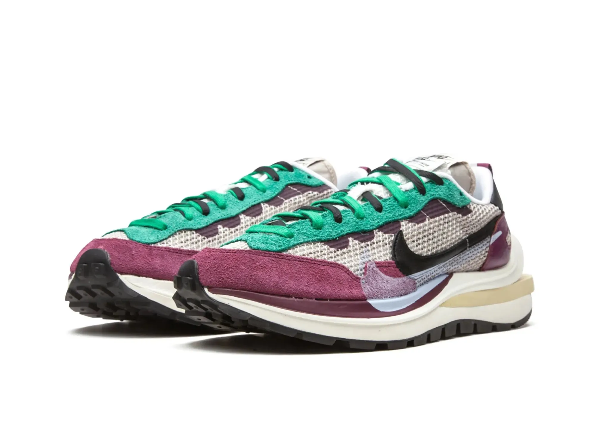 Nike Vaporwaffle Sacai "Red Neptune Green"